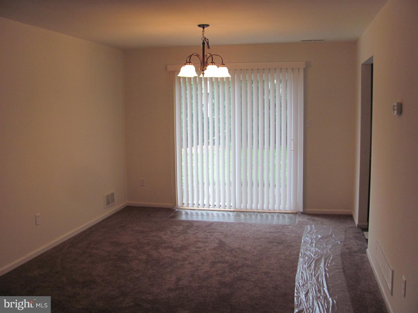 8 Ritchie Drive New Castle, DE 19720 - Photo 18 of 20 Dining Room