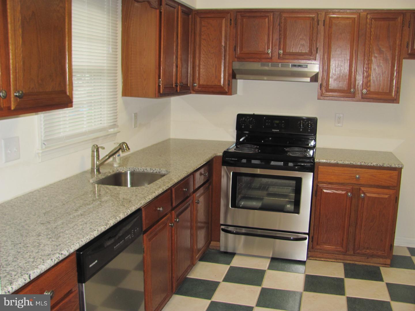 8 Ritchie Drive New Castle, DE 19720 - Photo 4 of 20 Kitchen