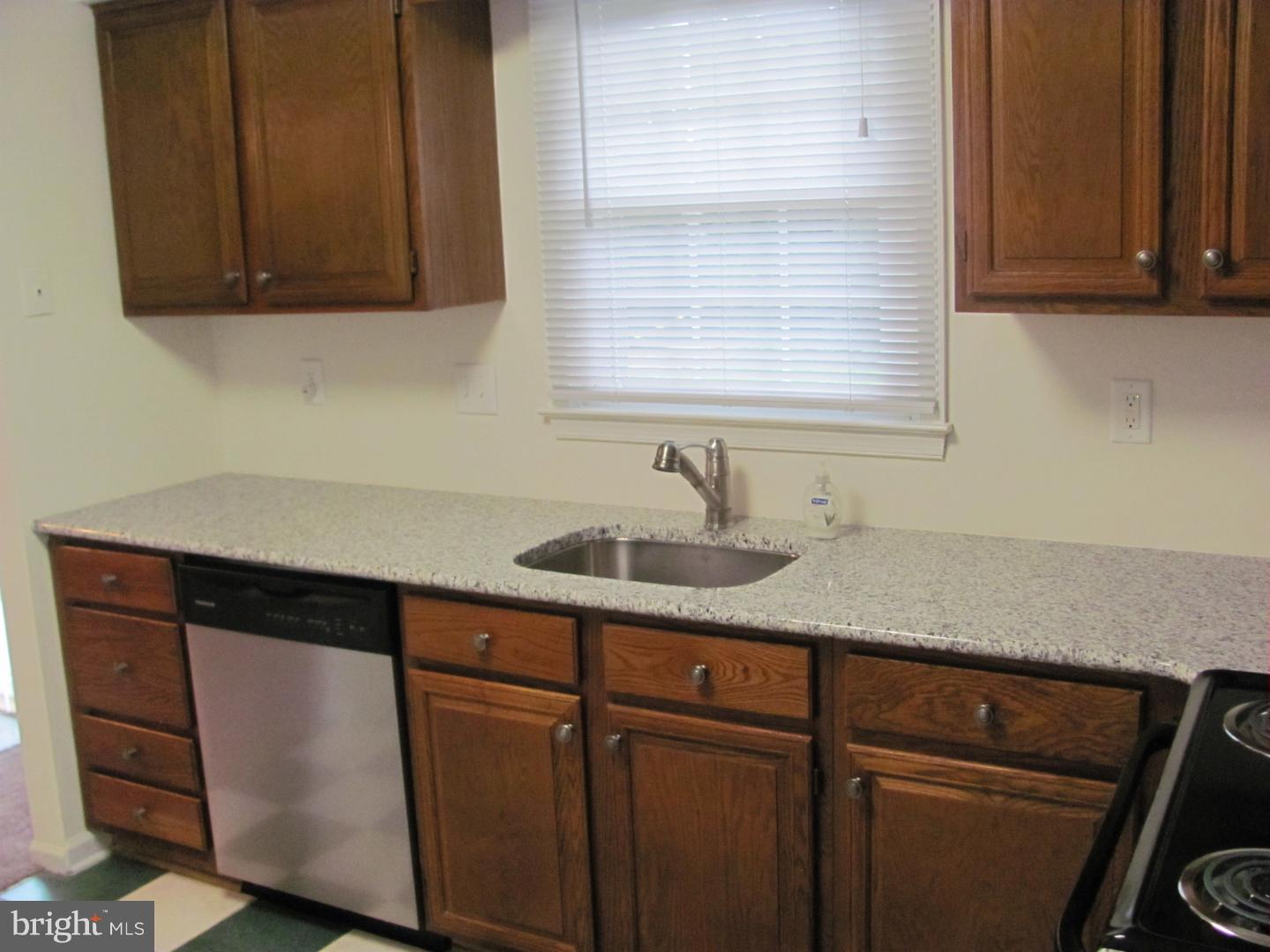 8 Ritchie Drive New Castle, DE 19720 - Photo 5 of 20 Kitchen