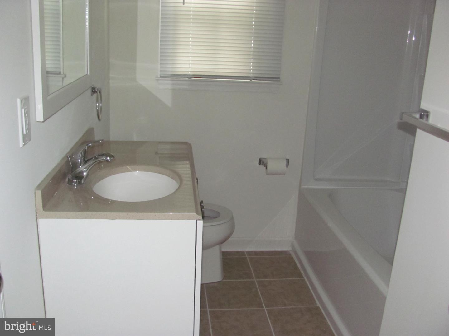 8 Ritchie Drive New Castle, DE 19720 - Photo 7 of 20 Bathroom