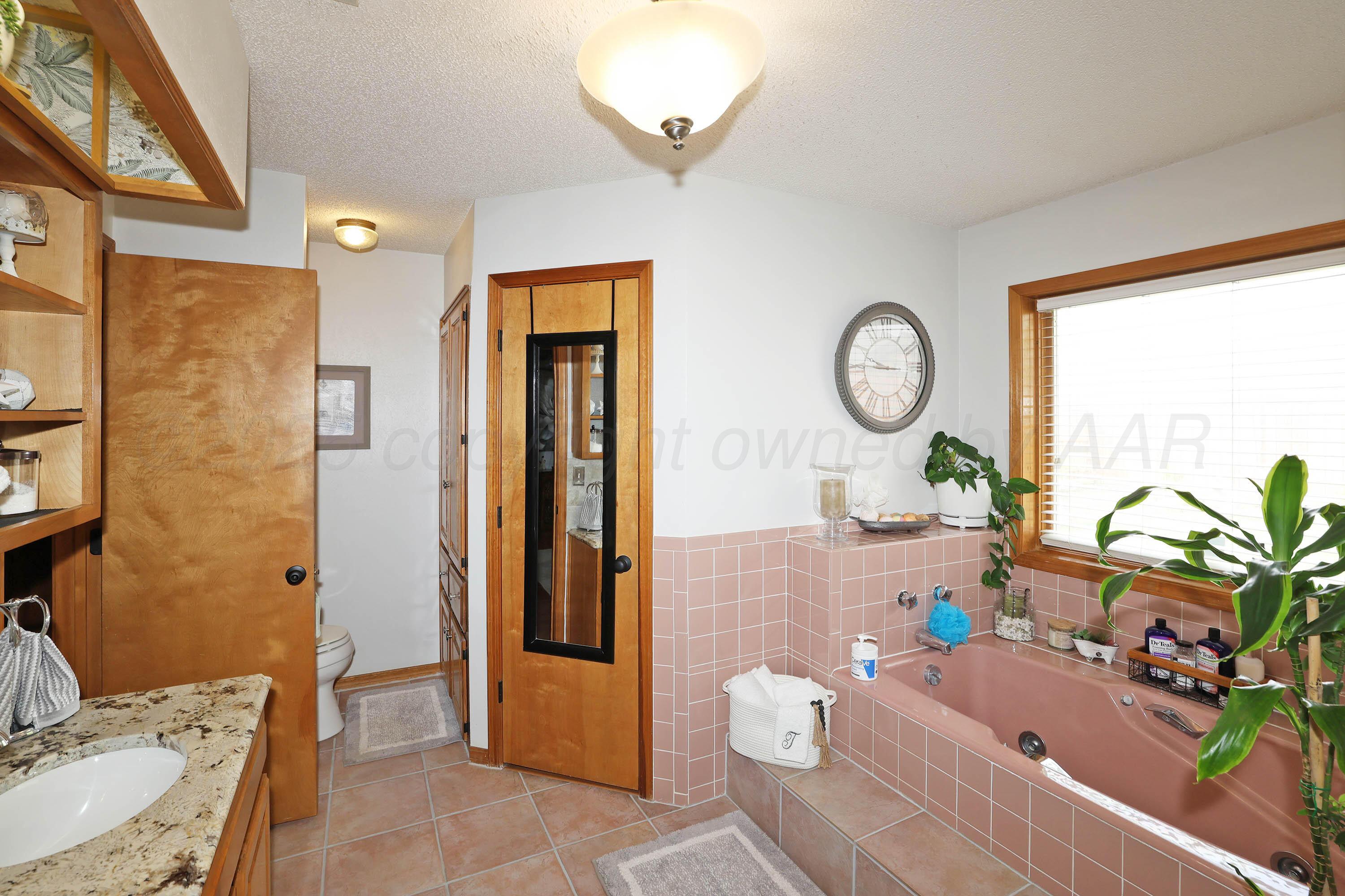 3508 Reeder Drive Amarillo, TX 79119 - Photo 21 of 34 20-Primary Bath