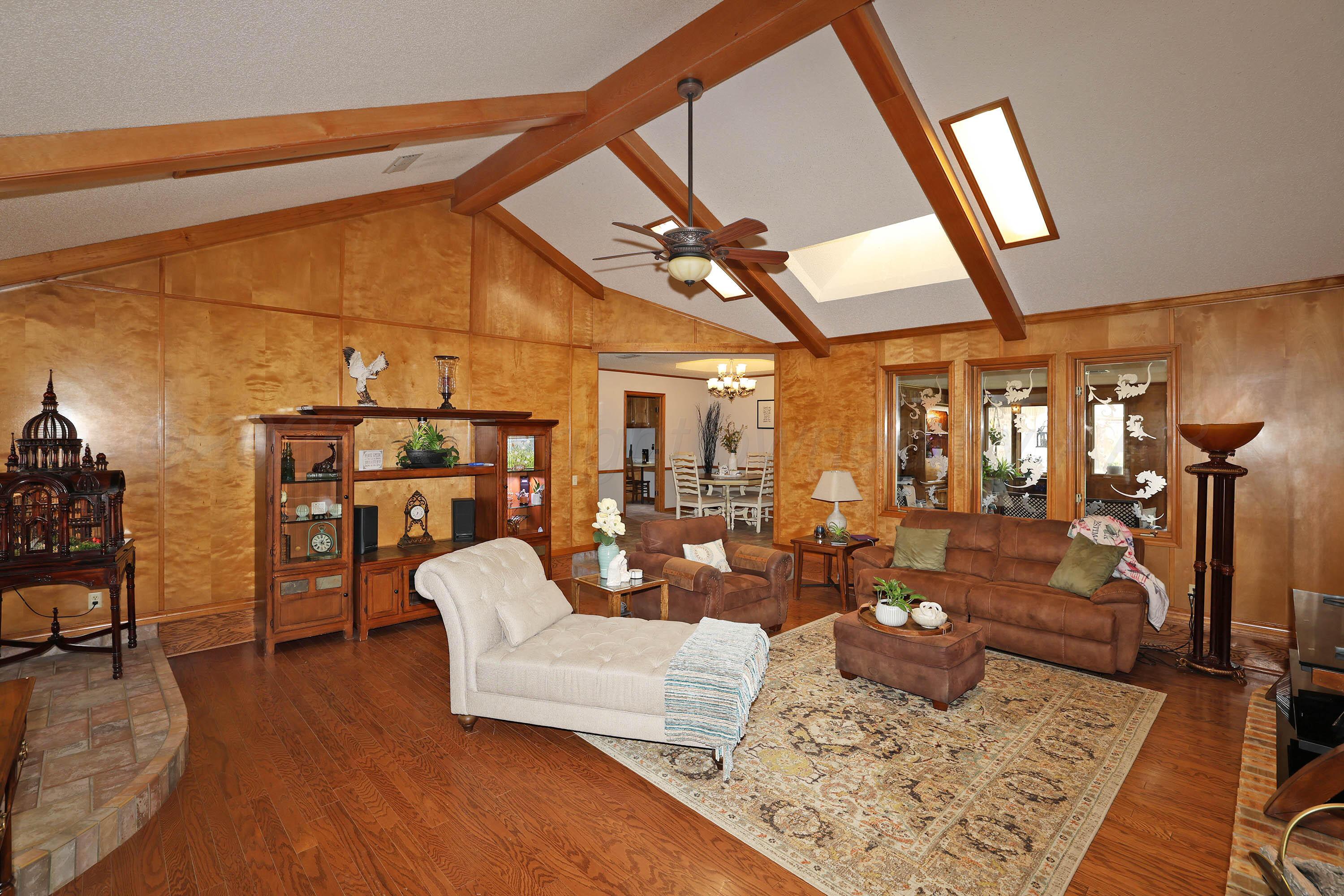 3508 Reeder Drive Amarillo, TX 79119 - Photo 7 of 34 6-Living Area