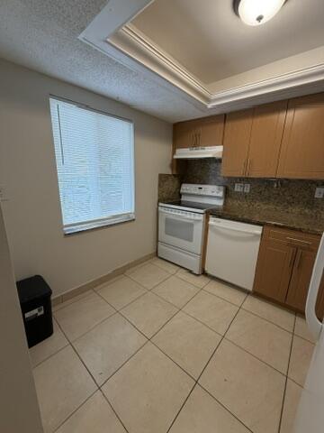 9338 Southwest 3rd Street, Unit 508 Boca Raton, FL 33428 - Photo 13 of 18 F48EFB8A-9A0D-4E18-8712-15F4D4744996_4_5