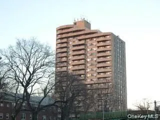 $1,450 | 1523 Central Park Avenue, Unit 16F, Yonkers, NY 10710