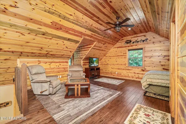 $739,900 | 424 Wilderness Lane, Jamestown, TN 38556