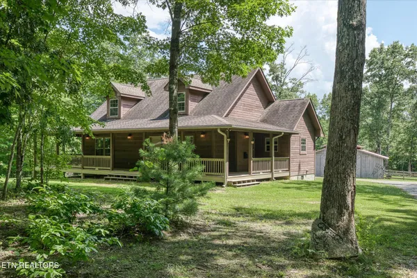 $739,900 | 424 Wilderness Lane, Jamestown, TN 38556