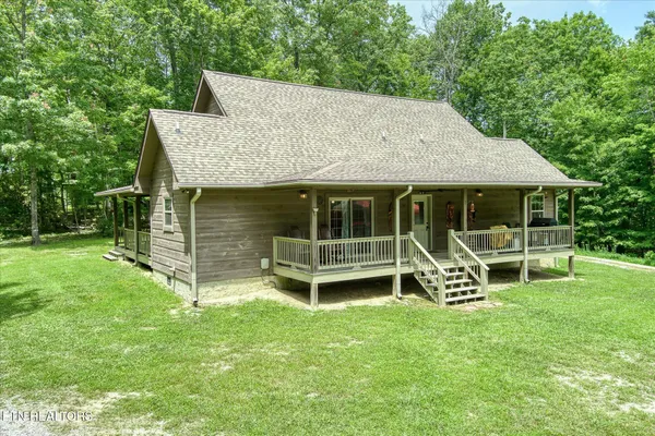 $739,900 | 424 Wilderness Lane, Jamestown, TN 38556