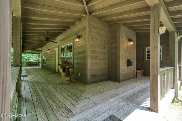 $739,900 | 424 Wilderness Lane, Jamestown, TN 38556