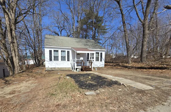 $180,000 | 8 Millett Street, Livermore Falls, ME 04254