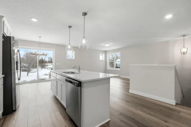 $699,850 | 7420 Glengarry Place, Eden Prairie, MN 55344