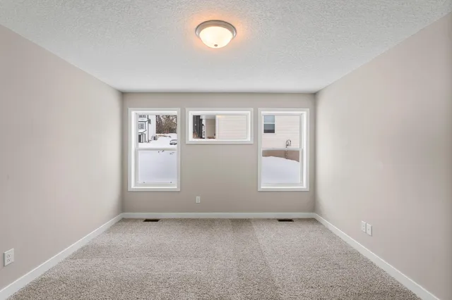 $699,850 | 7420 Glengarry Place, Eden Prairie, MN 55344