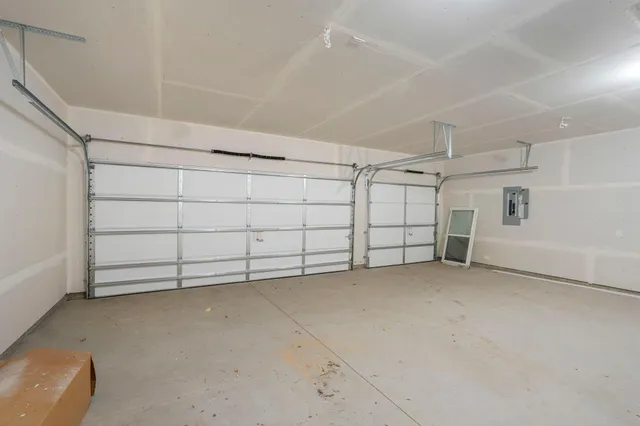 $699,850 | 7420 Glengarry Place, Eden Prairie, MN 55344