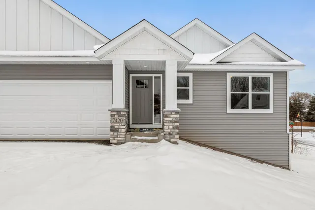 $699,850 | 7420 Glengarry Place, Eden Prairie, MN 55344