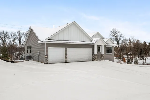 $699,850 | 7420 Glengarry Place, Eden Prairie, MN 55344