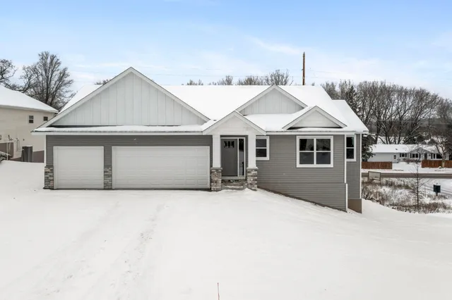 $699,850 | 7420 Glengarry Place, Eden Prairie, MN 55344