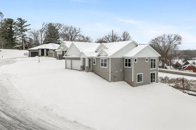 $699,850 | 7420 Glengarry Place, Eden Prairie, MN 55344