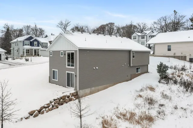 $699,850 | 7420 Glengarry Place, Eden Prairie, MN 55344
