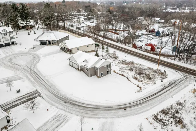 $699,850 | 7420 Glengarry Place, Eden Prairie, MN 55344