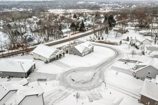 $699,850 | 7420 Glengarry Place, Eden Prairie, MN 55344