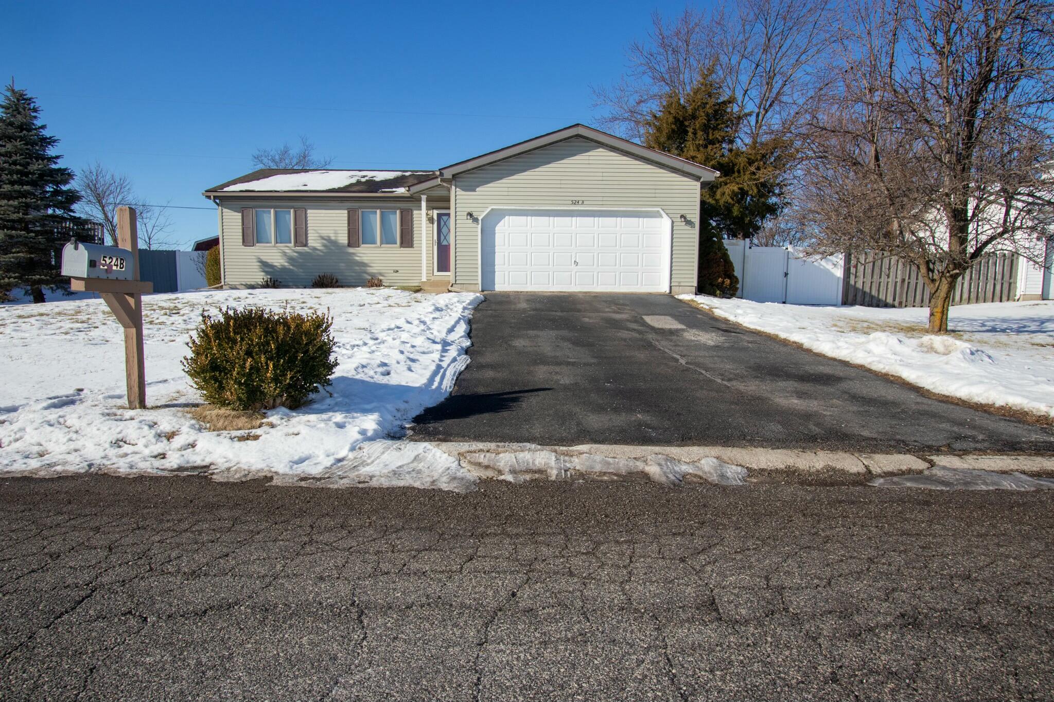 524 B Robyn Road Valparaiso, IN 46385 - Photo 1 of 22 2048x1365