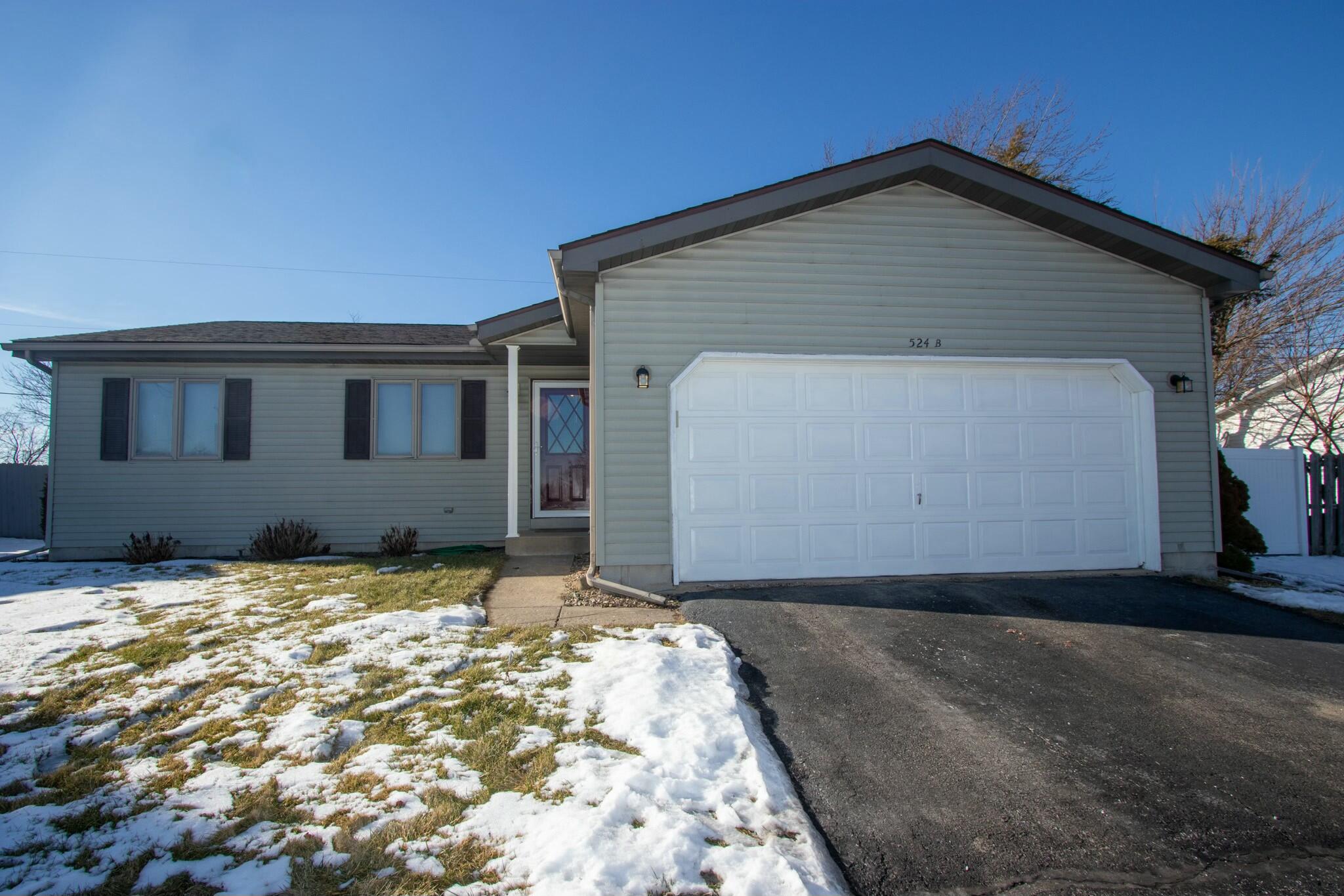 524 B Robyn Road Valparaiso, IN 46385 - Photo 2 of 22 2048x1365