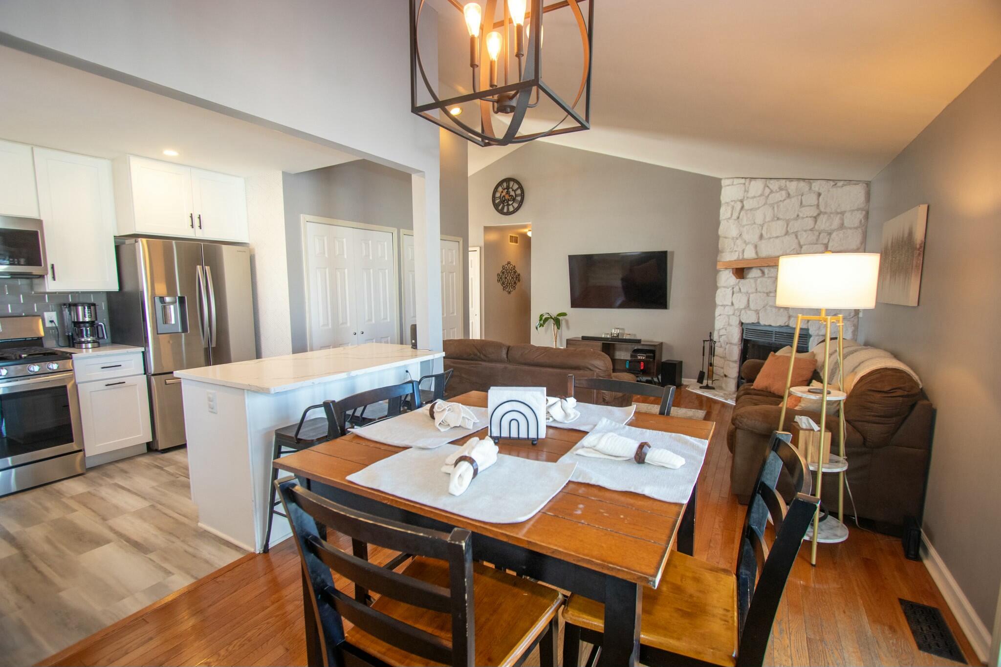 524 B Robyn Road Valparaiso, IN 46385 - Photo 10 of 22 2048x1365