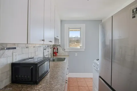 $2,200 | 70 Elm Road, Caldwell, NJ 07006