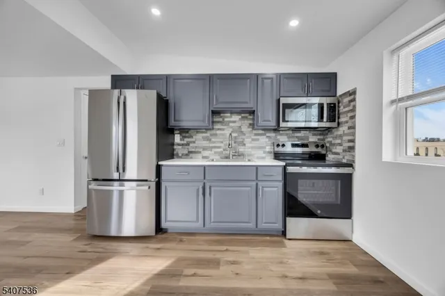 $2,500 | 724 East Scott Avenue, Rahway, NJ 07065