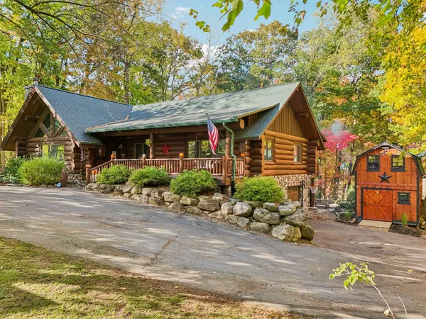 $699,900 | W10124 Giese, Portage, WI 53901