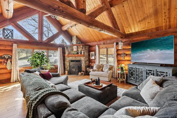 $724,000 | W10124 Giese, Portage, WI 53901