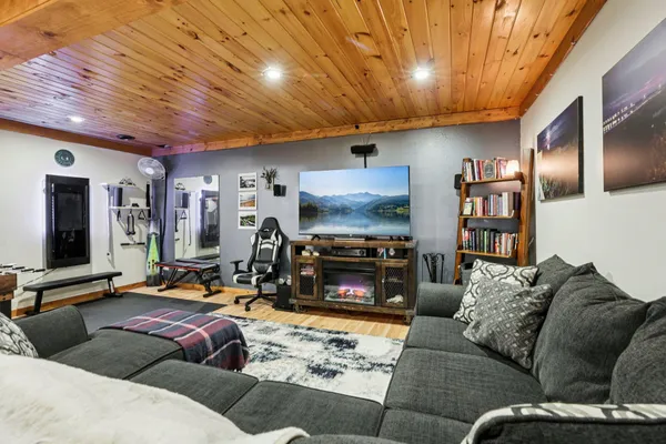 $724,000 | W10124 Giese, Portage, WI 53901