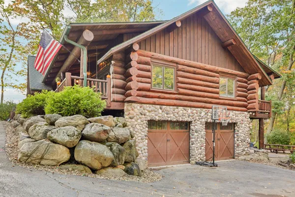 $724,000 | W10124 Giese, Portage, WI 53901