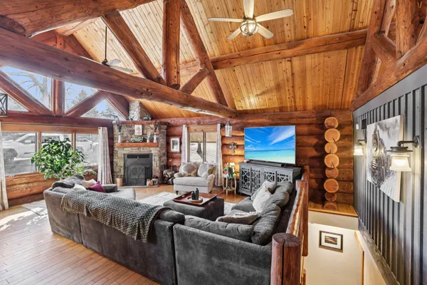 $724,000 | W10124 Giese, Portage, WI 53901