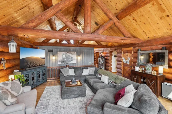 $724,000 | W10124 Giese, Portage, WI 53901