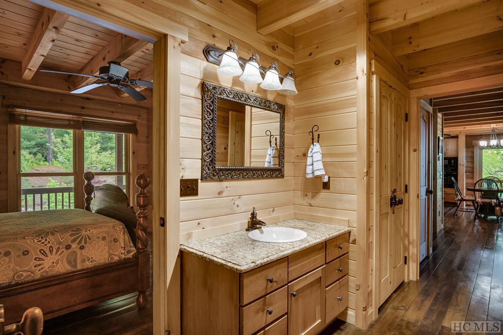 286 Stockton Road Franklin, NC 28734 - Photo 12 of 52 Gallery Image 12
