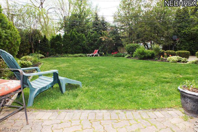 2729 Inverness Road Shaker Heights, OH 44122 - Photo 6 of 24 Gorgeous fully fenced back yard is tranquil and secluded!