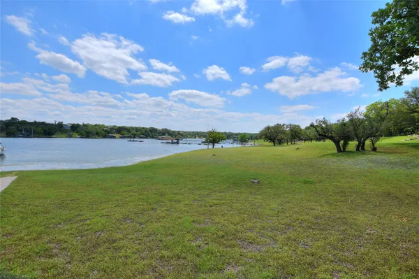 $2,500 | 16013 Edwards Drive, Austin, TX 78734