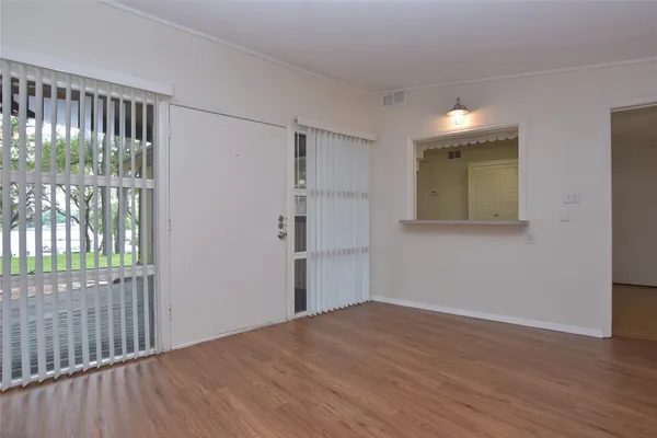 $2,500 | 16013 Edwards Drive, Austin, TX 78734