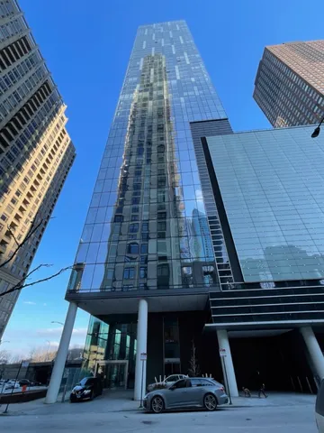 $2,500 | 500 North Lake Shore Drive, Unit 812, Chicago, IL 60611