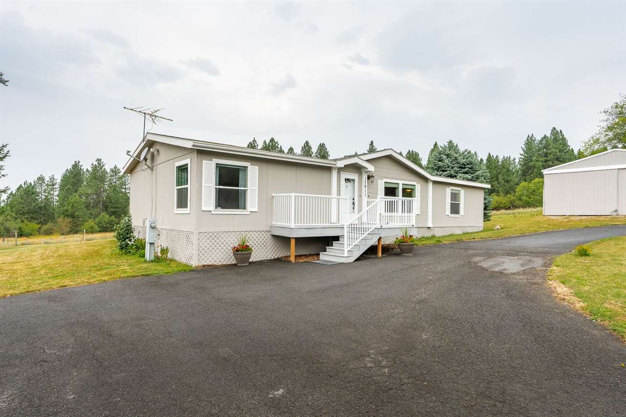 17911 North Hardesty Road Colbert, WA 99005 - Photo 2 of 20 Gallery Image 2