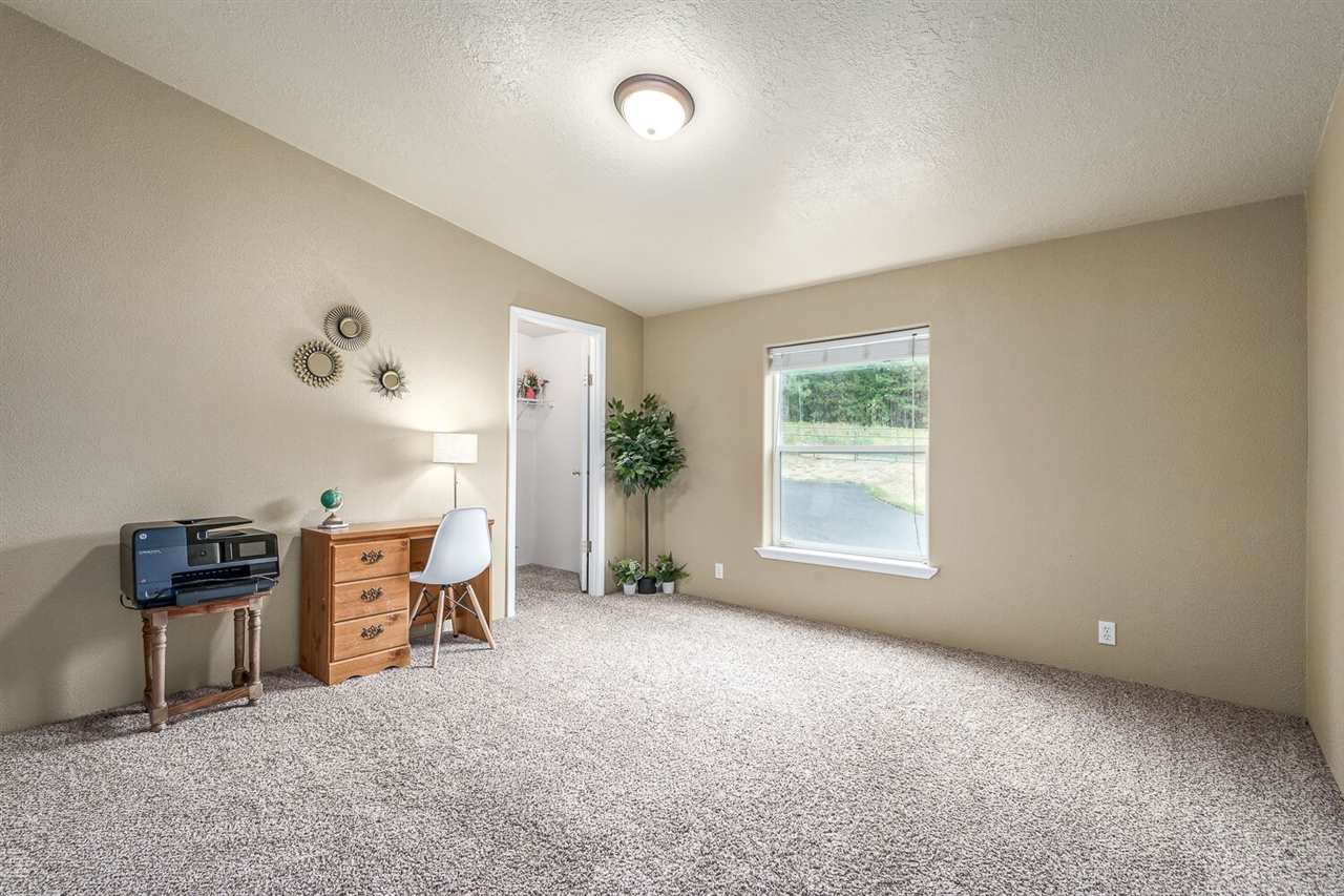 17911 North Hardesty Road Colbert, WA 99005 - Photo 14 of 20 Gallery Image 14