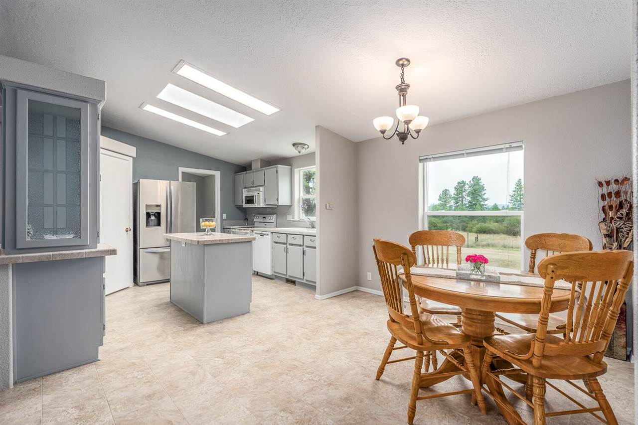 17911 North Hardesty Road Colbert, WA 99005 - Photo 6 of 20 Gallery Image 6