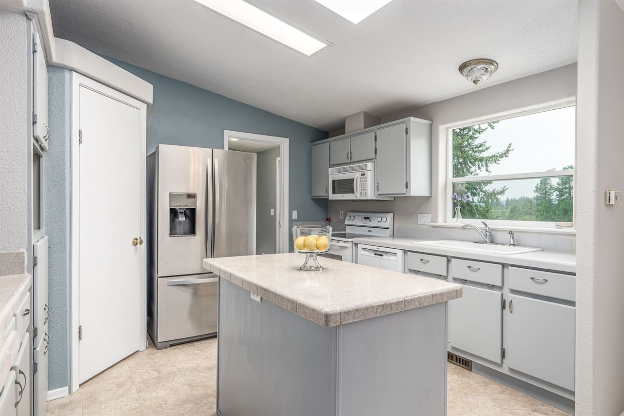 17911 North Hardesty Road Colbert, WA 99005 - Photo 7 of 20 Gallery Image 7