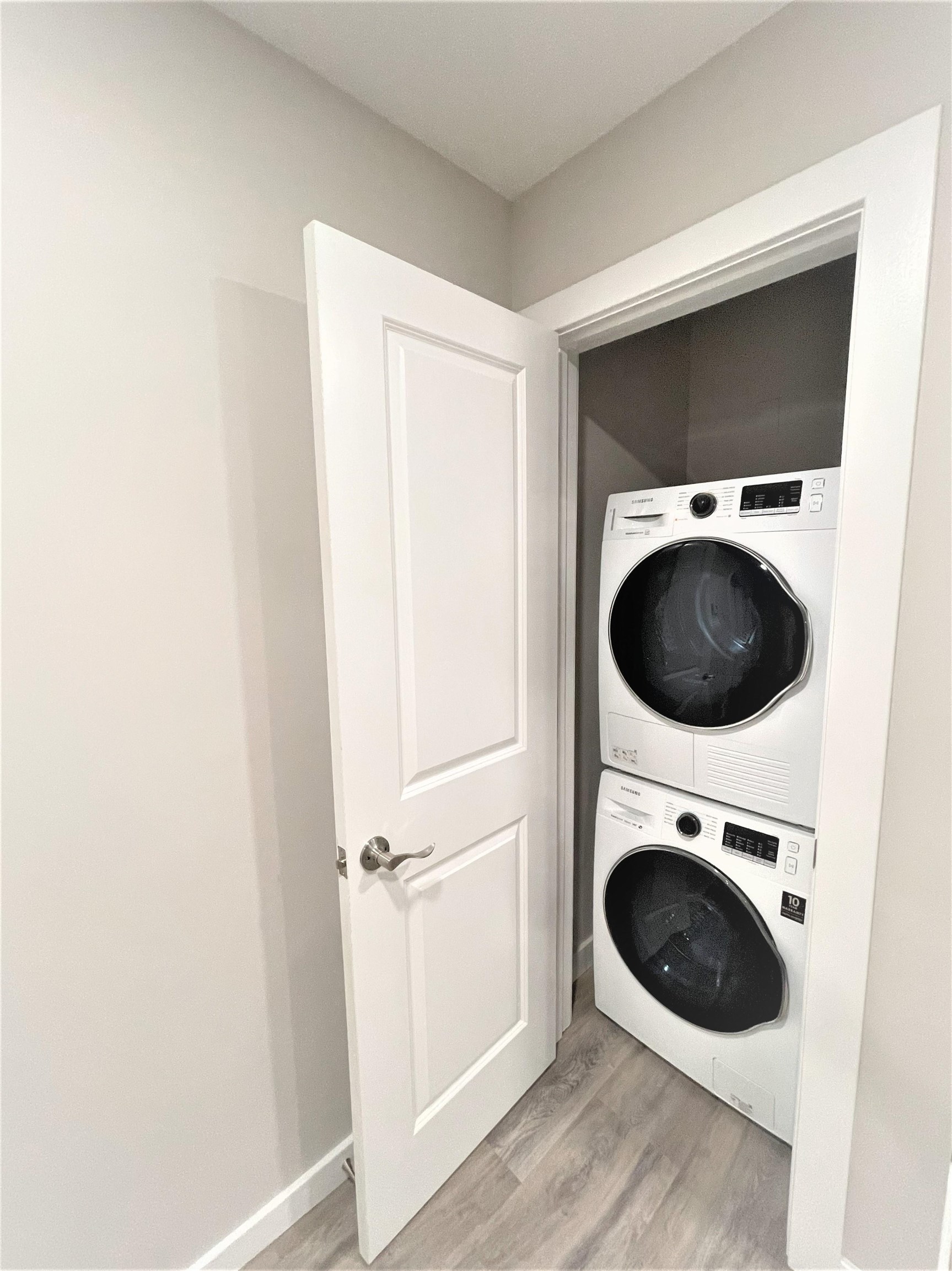 62 Lowell Street, Unit 2 Manchester, NH 03101 - Photo 3 of 4