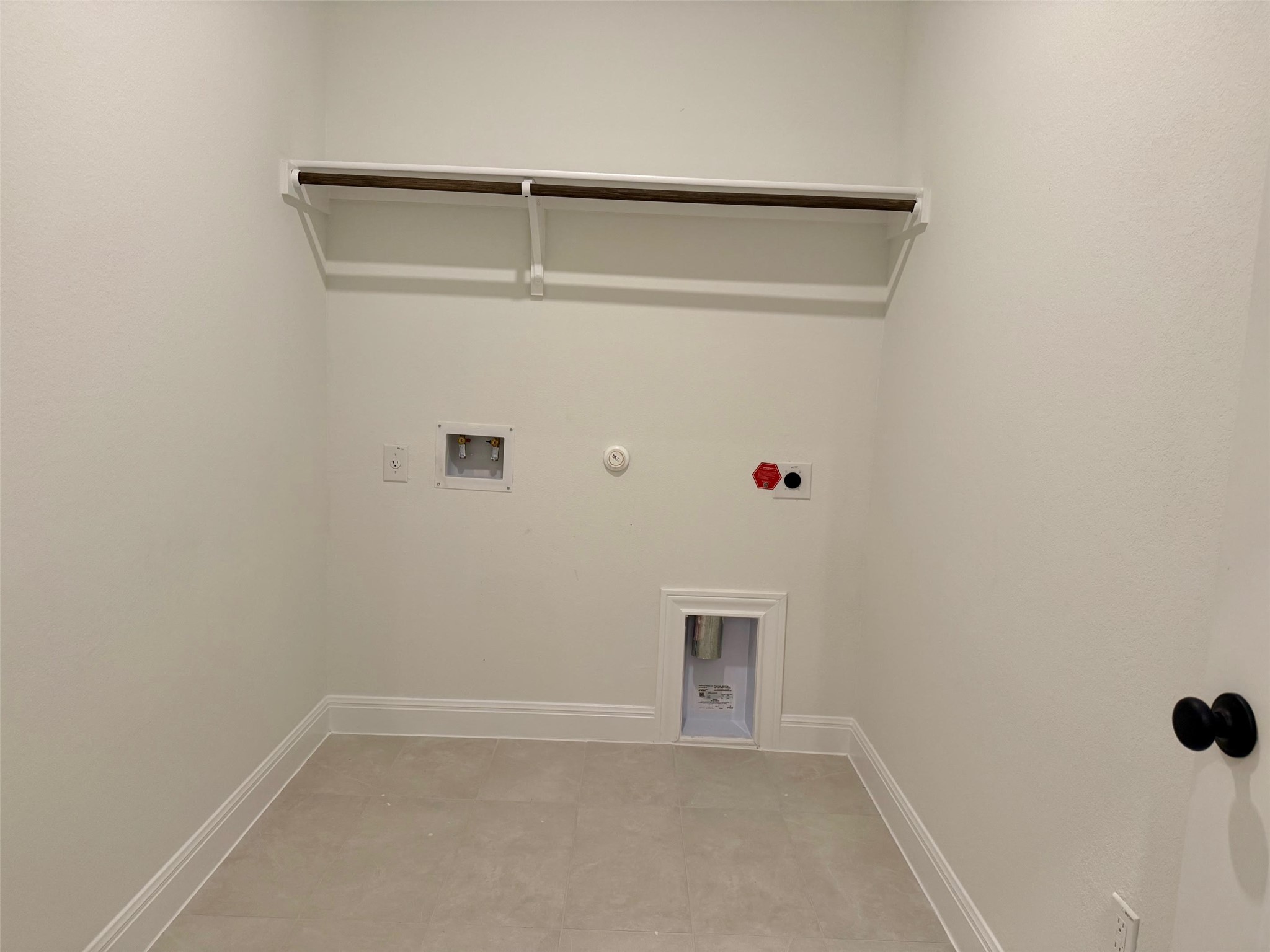 332 Glocken Lane Kyle, TX 78640 - Photo 11 of 27 close up of a white marble wall