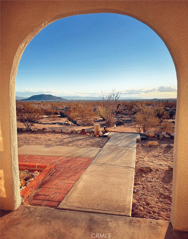 1212 Acoma Trail Landers, CA 92285 - Photo 22 of 23 a view of a ocean
