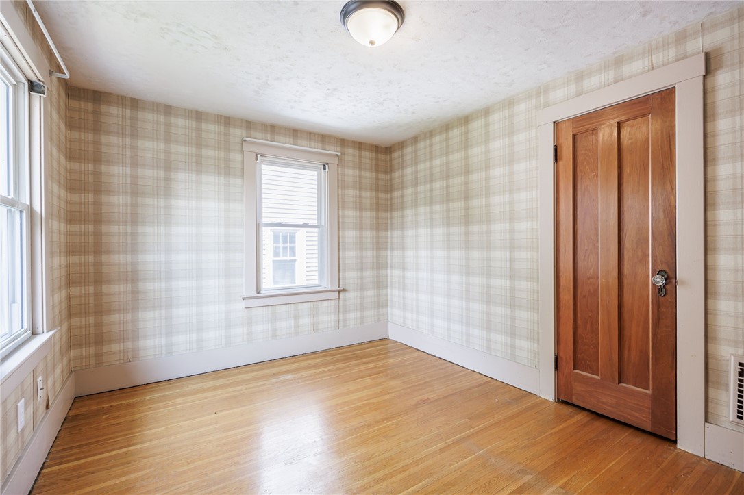 121 Harwick Road Irondequoit, NY 14609 - Photo 24 of 34