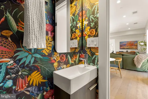 $750,000 | 3933 14th Street Northwest, Unit 8, Washington, DC 20011