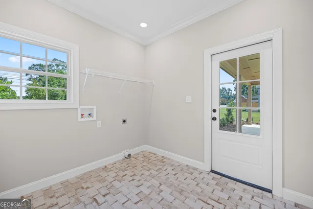 a view of empty room with window