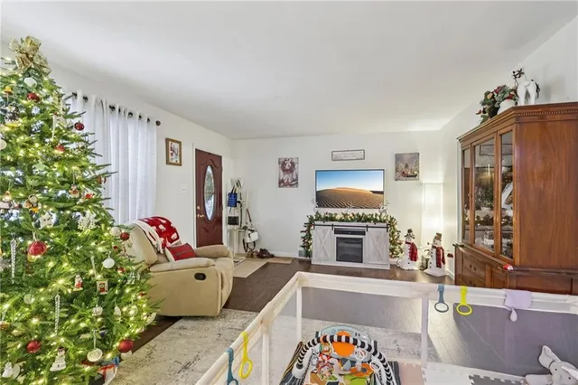 $225,000 | 701 Smiley Street, Ellwood City, PA 16117